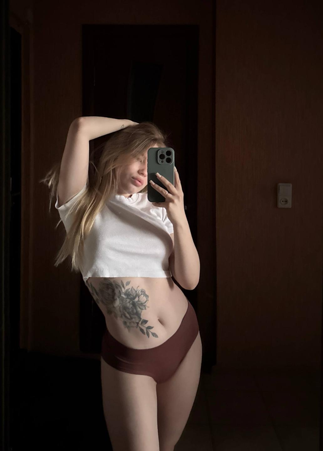webcam model MariluChouinard from XloveCam webcam model MariluChouinard from XloveCam