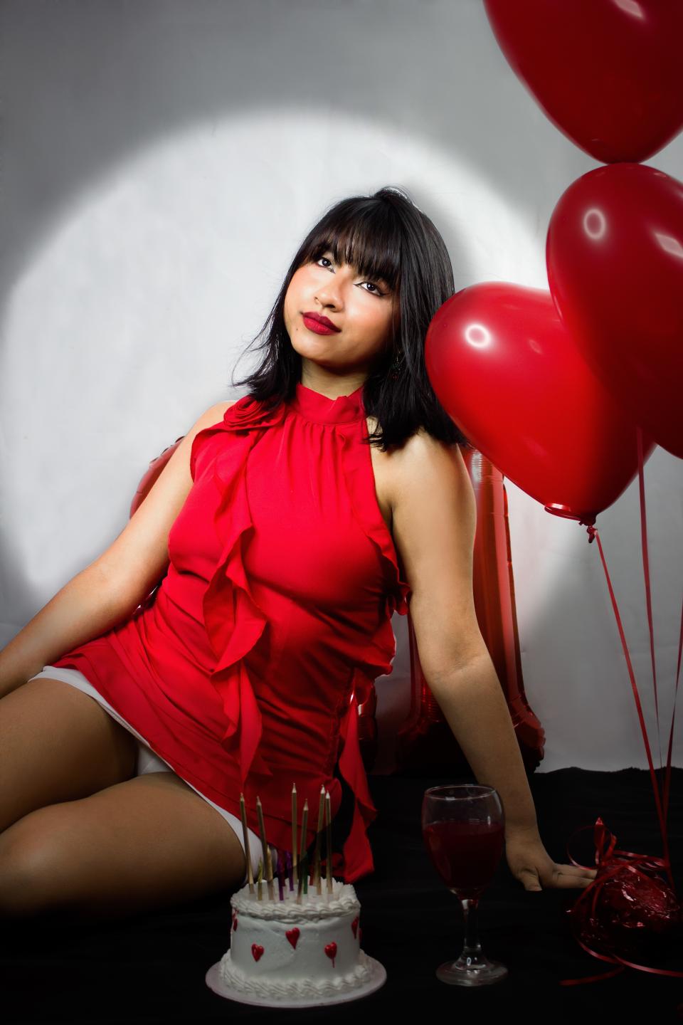 webcam model DariaHotst from XloveCam webcam model DariaHotst from XloveCam