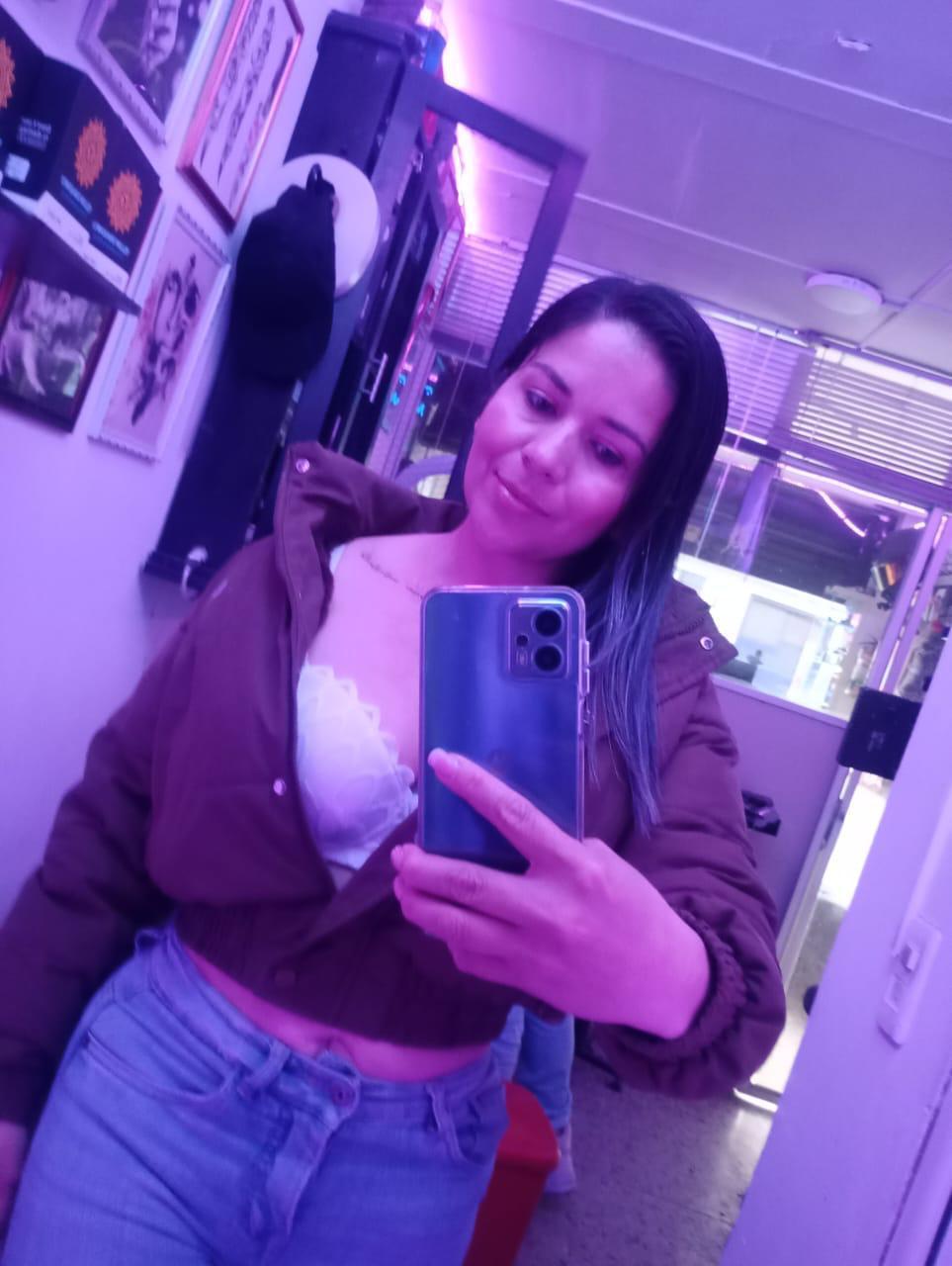 webcam model Nahoset from XloveCam webcam model Nahoset from XloveCam