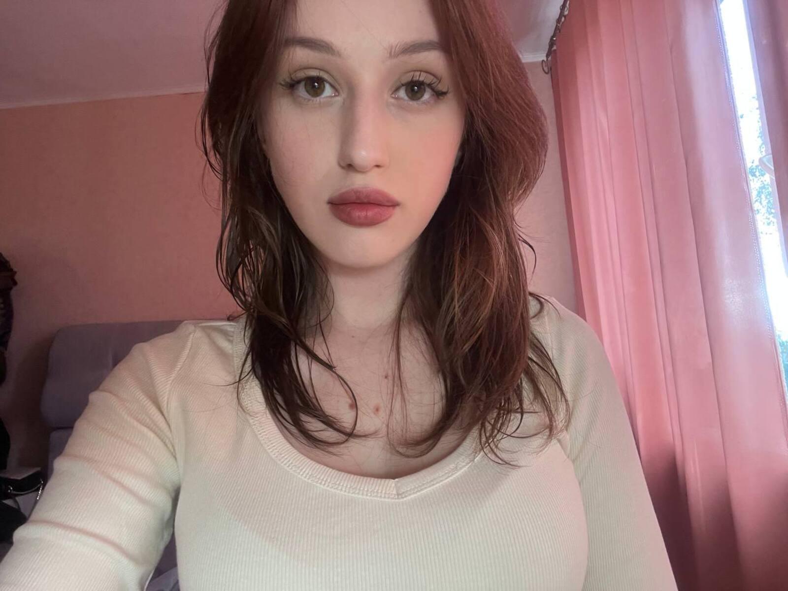 webcam model KandyRedmer from XloveCam webcam model KandyRedmer from XloveCam