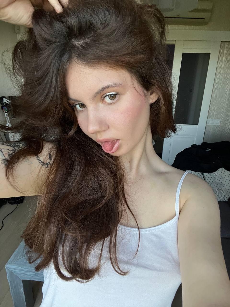 webcam model TanaFietek from XloveCam webcam model TanaFietek from XloveCam