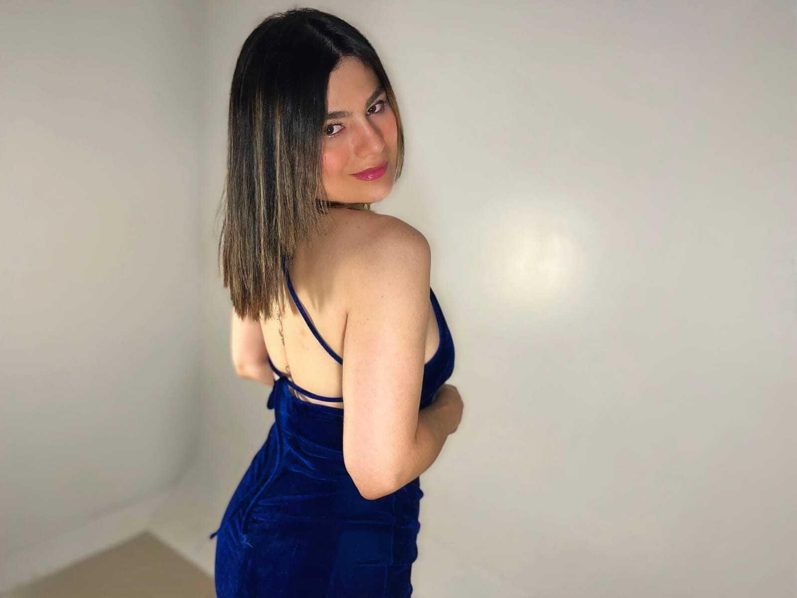 webcam model ValeriaRomina from XloveCam webcam model ValeriaRomina from XloveCam