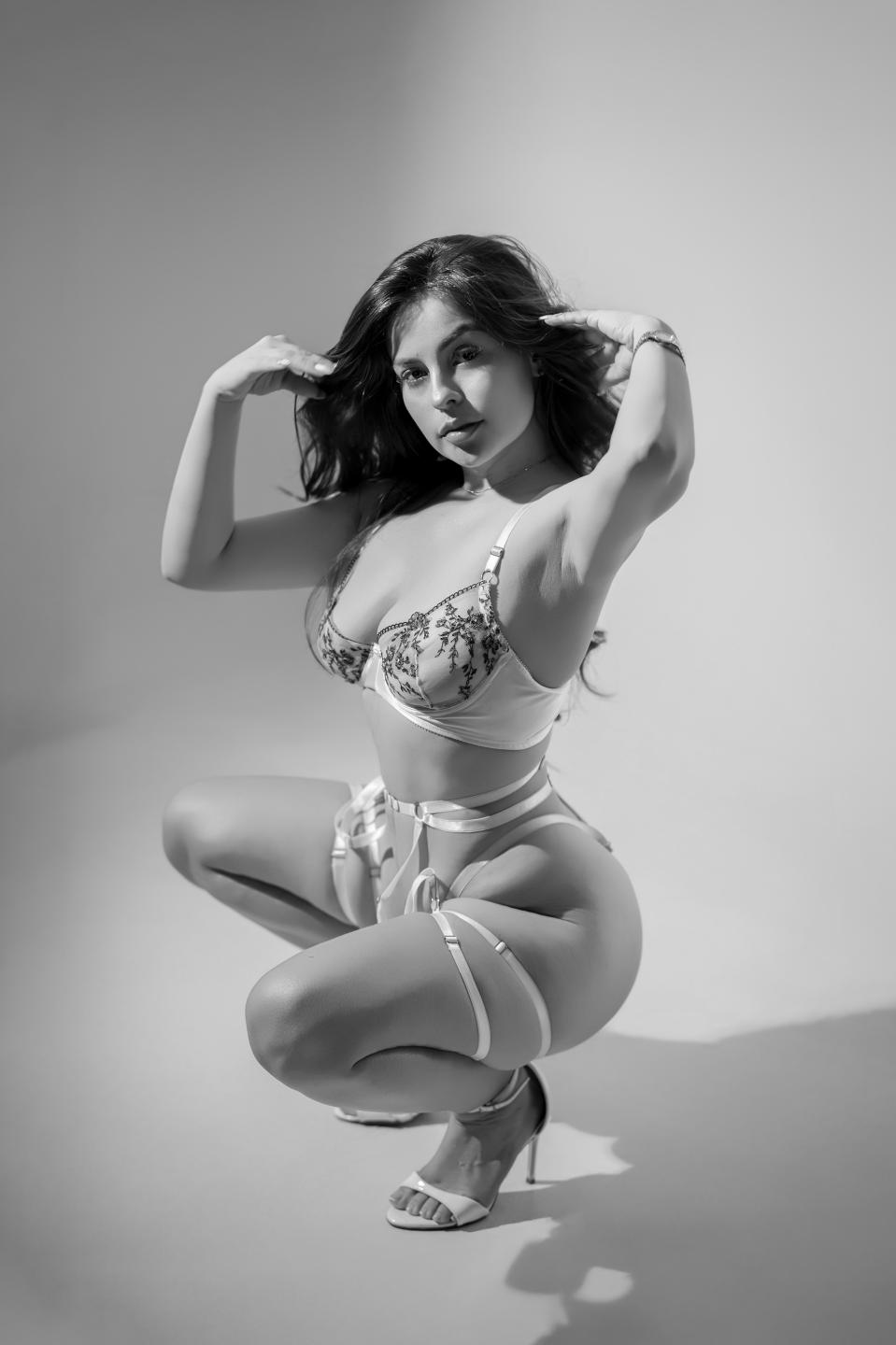 webcam model FerAram from XloveCam webcam model FerAram from XloveCam