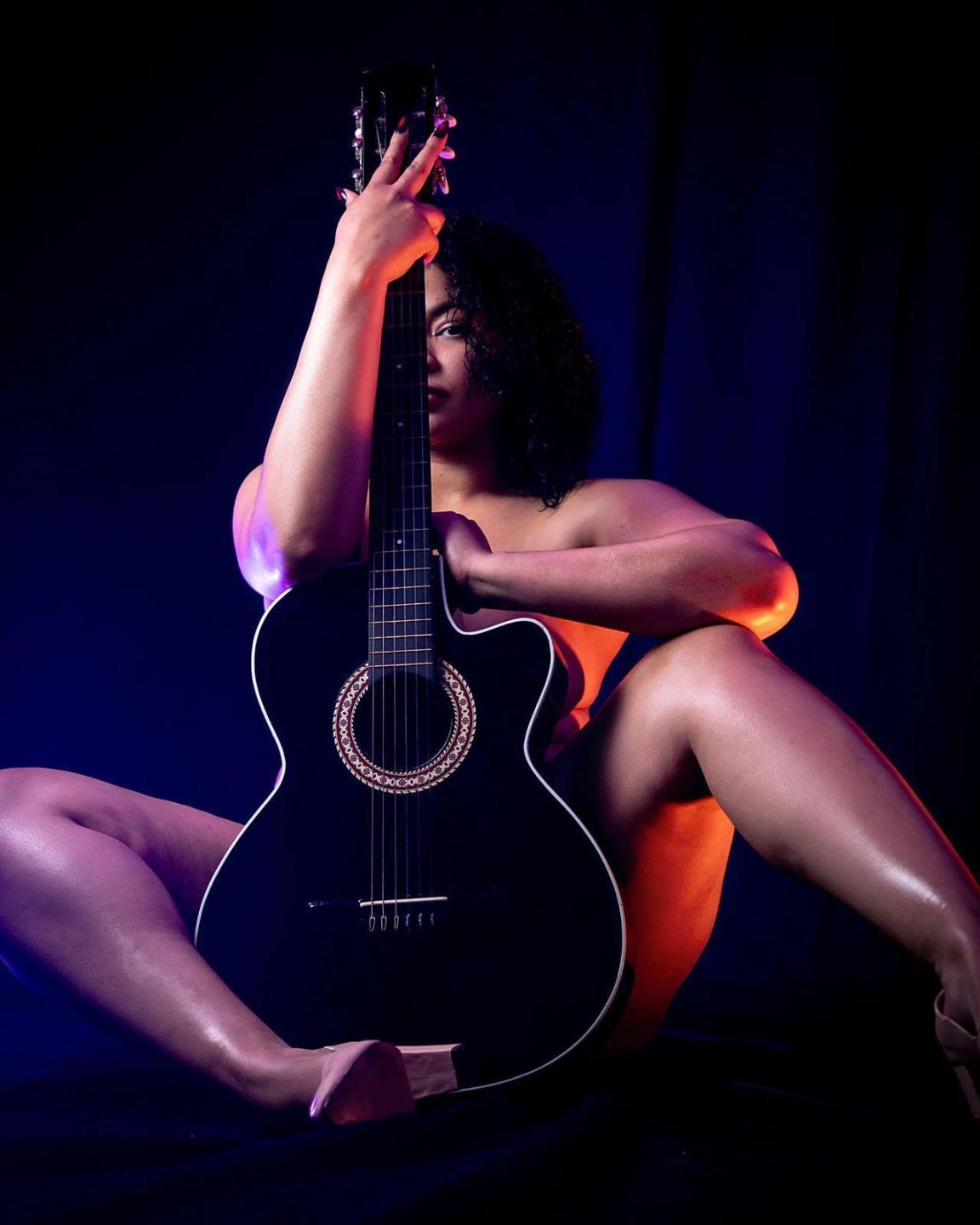 webcam model SoyNerea from XloveCam webcam model SoyNerea from XloveCam