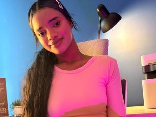 KiaraBrown Seins Show XXX en Direct - Photo 9/21