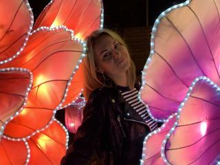 BelleLisaG Live Cam Porn - Photo 19/21