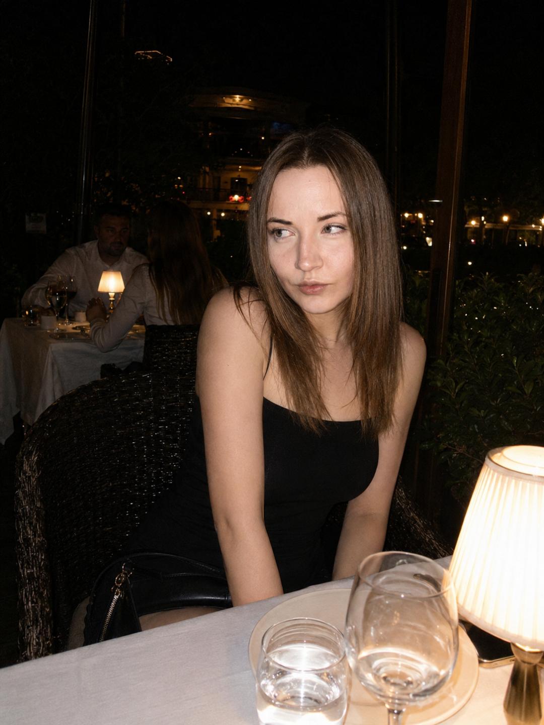 webcam model LelaTraverso from XloveCam webcam model LelaTraverso from XloveCam