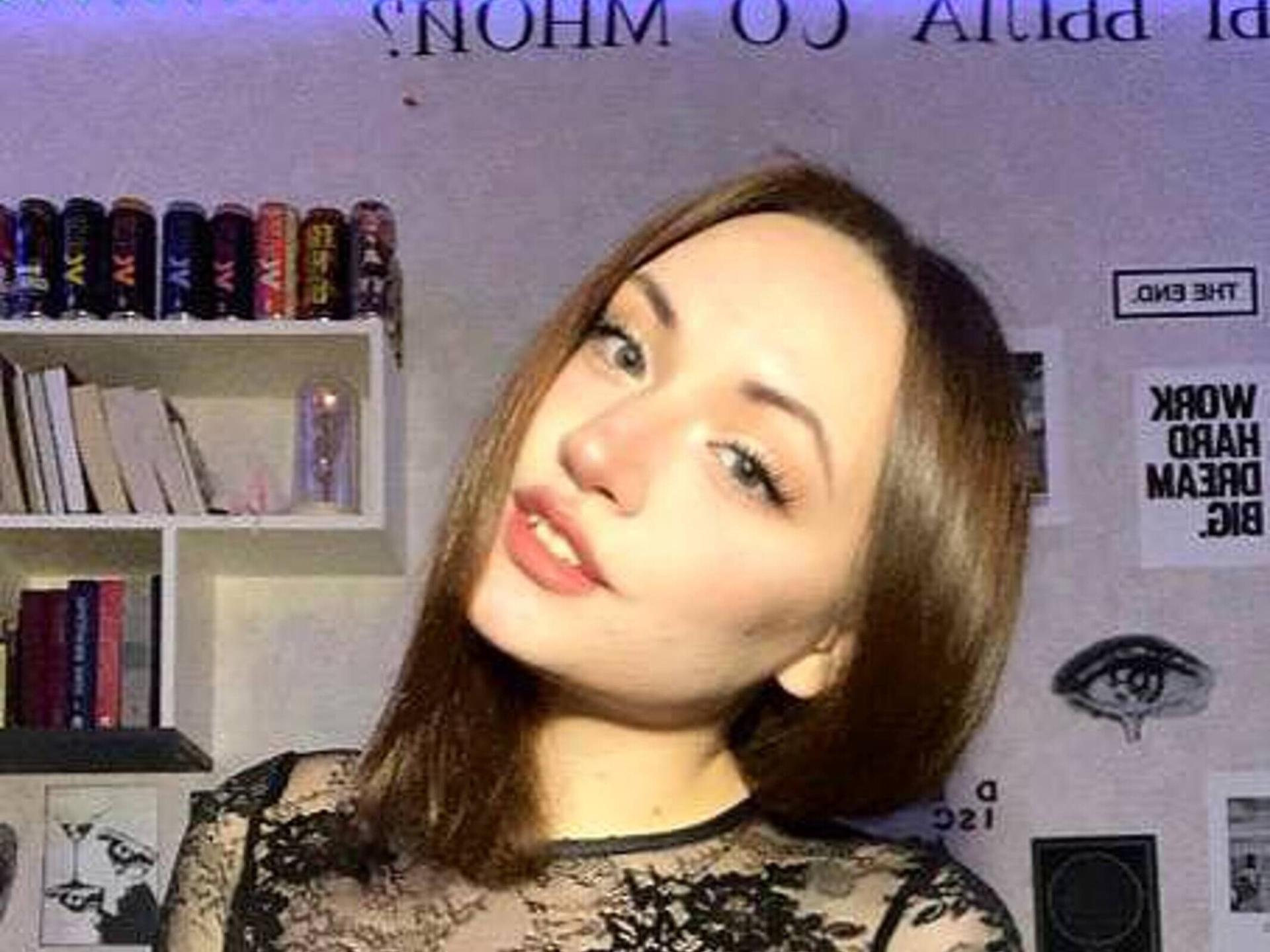 webcam model LelaTraverso from XloveCam webcam model LelaTraverso from XloveCam