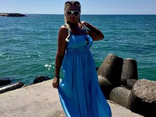 ChaudeEvely Image Gallery