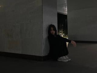 AletaBreslauer Webcam Porno Live - Photo 12/17
