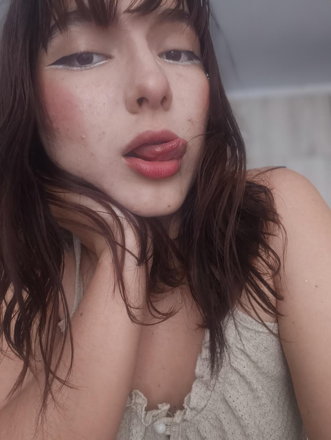 webcam model ValeriHairy69 from XloveCam webcam model ValeriHairy69 from XloveCam