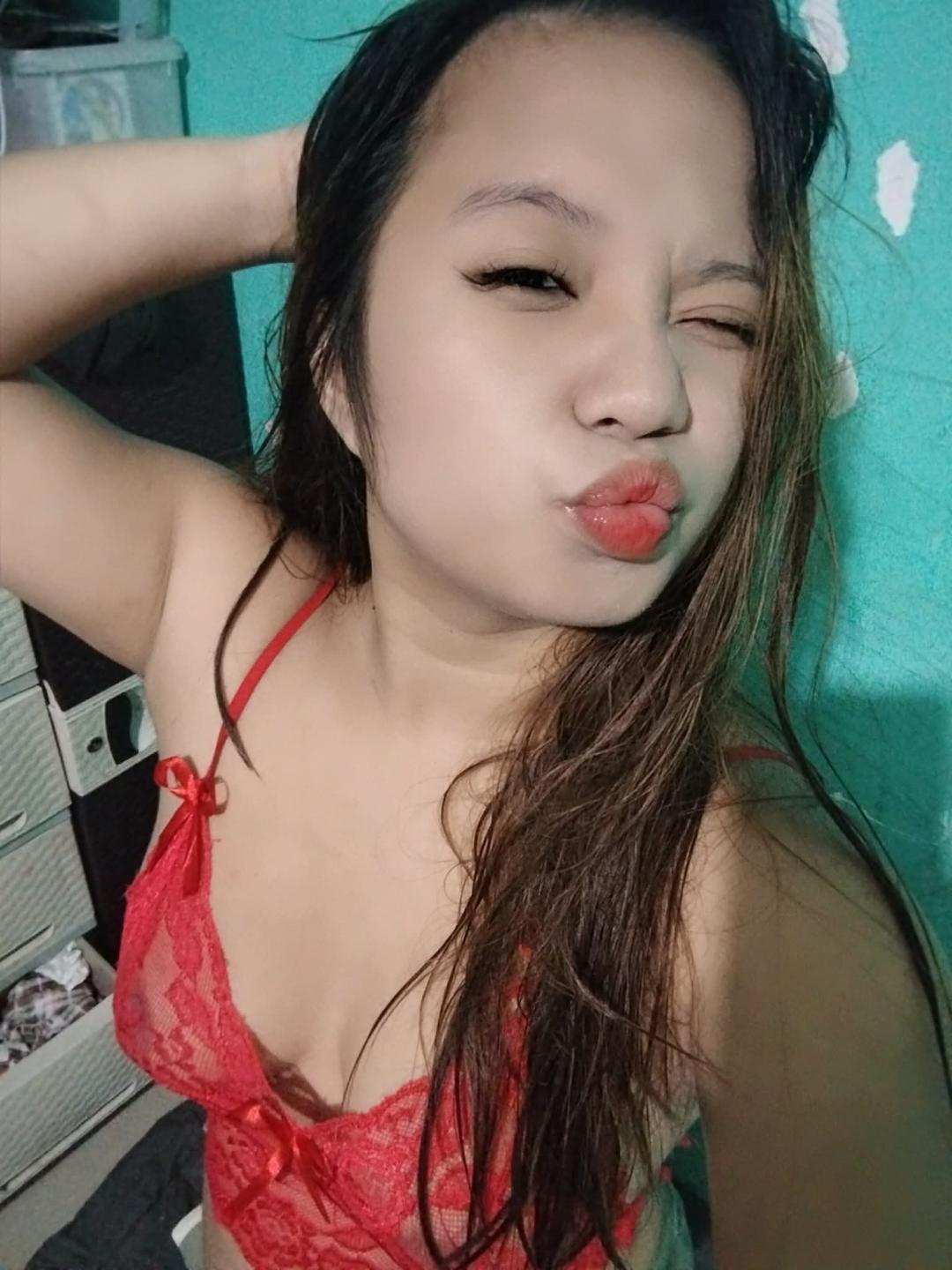 webcam model YannaDirtyOne from XloveCam webcam model YannaDirtyOne from XloveCam