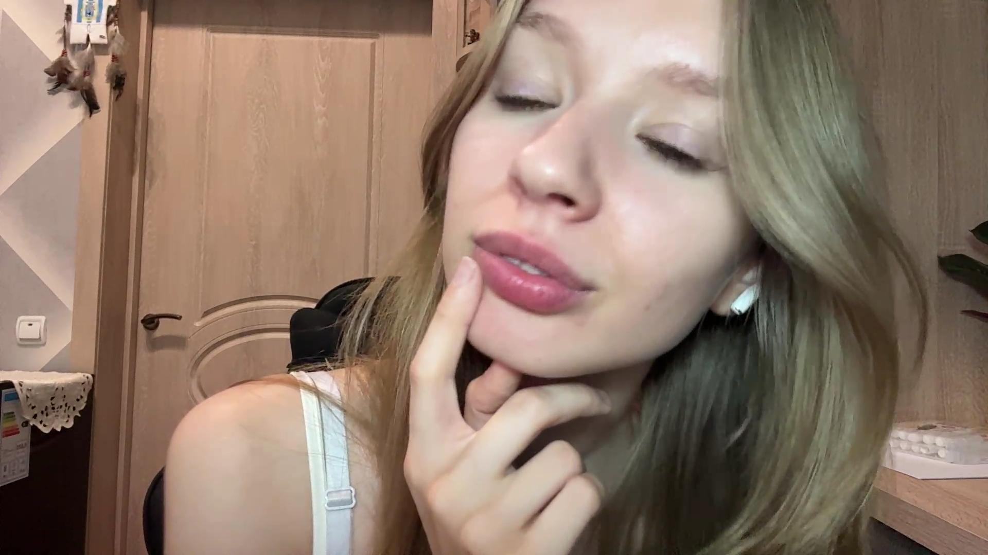 webcam model ColeneBeauharnois from XloveCam webcam model ColeneBeauharnois from XloveCam