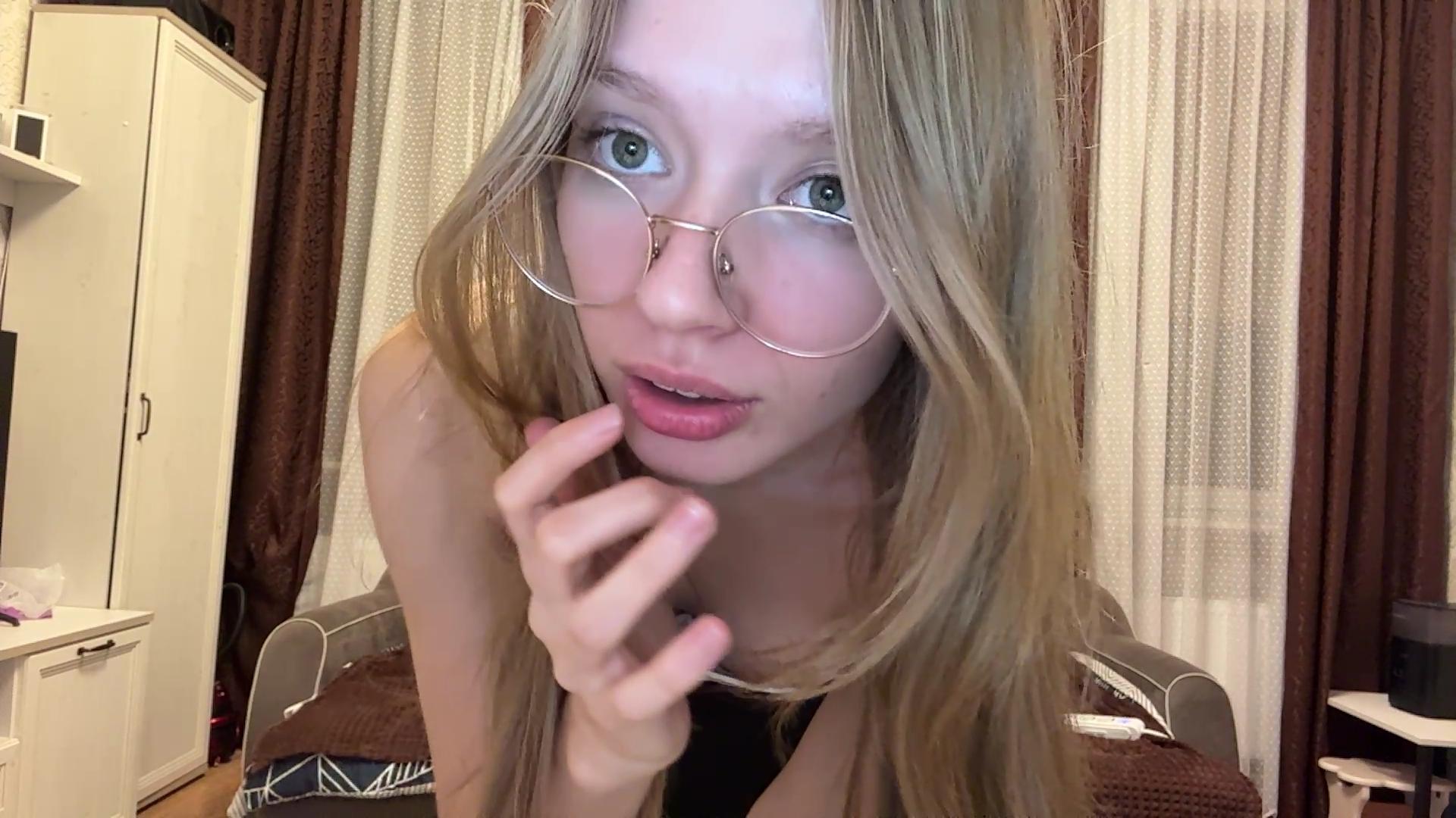 webcam model ColeneBeauharnois from XloveCam webcam model ColeneBeauharnois from XloveCam