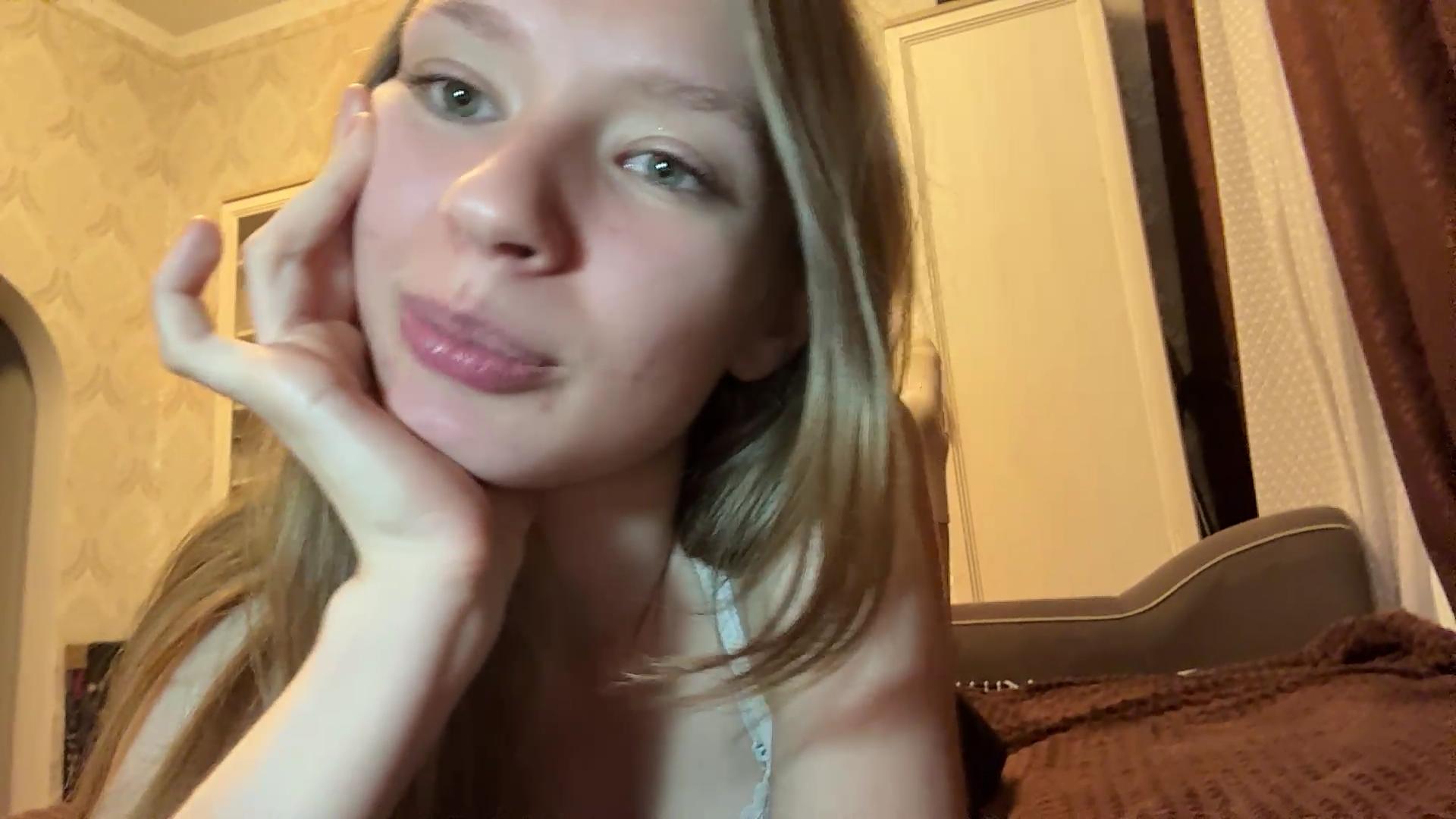webcam model ColeneBeauharnois from XloveCam webcam model ColeneBeauharnois from XloveCam