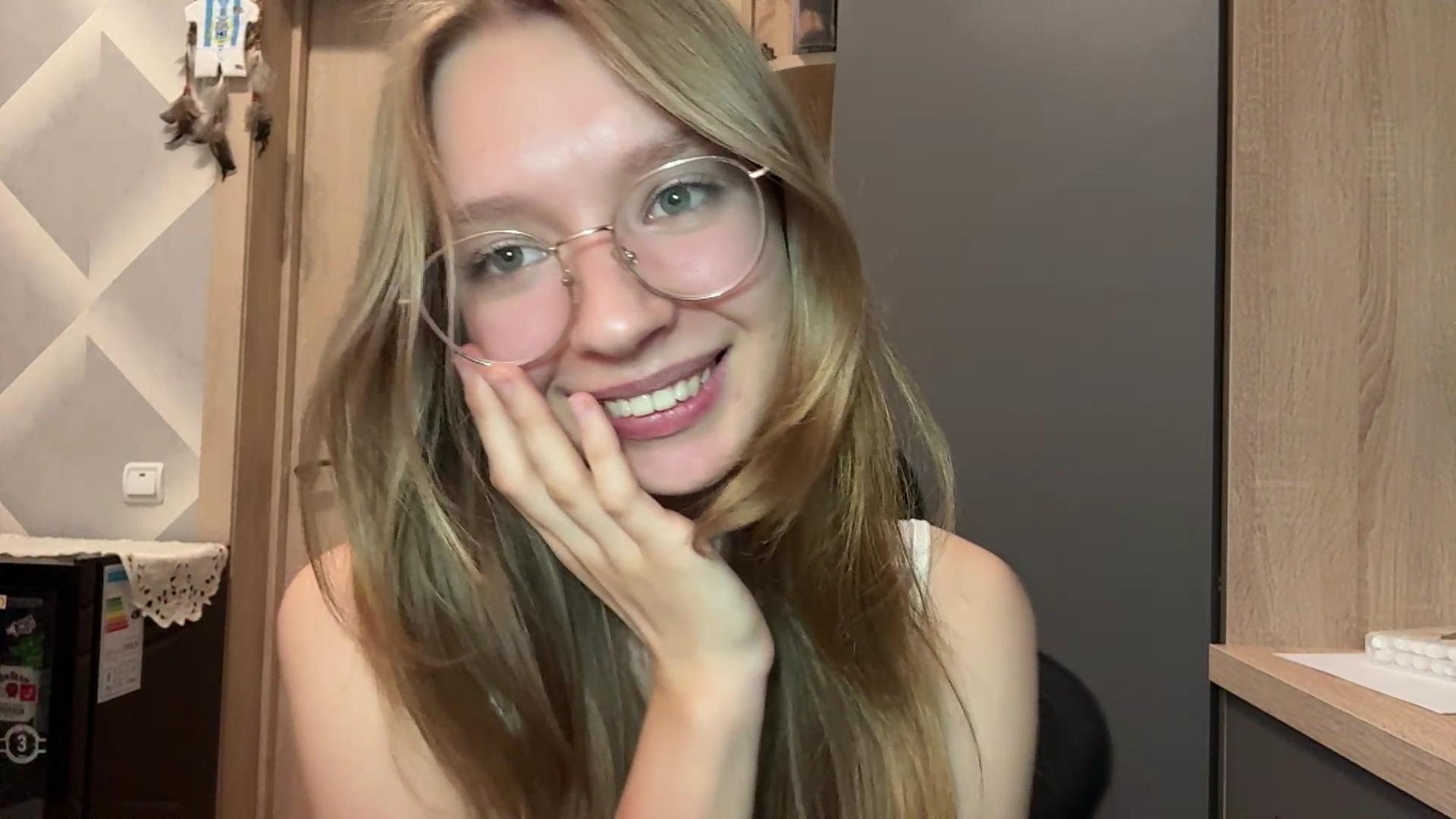 webcam model ColeneBeauharnois from XloveCam webcam model ColeneBeauharnois from XloveCam