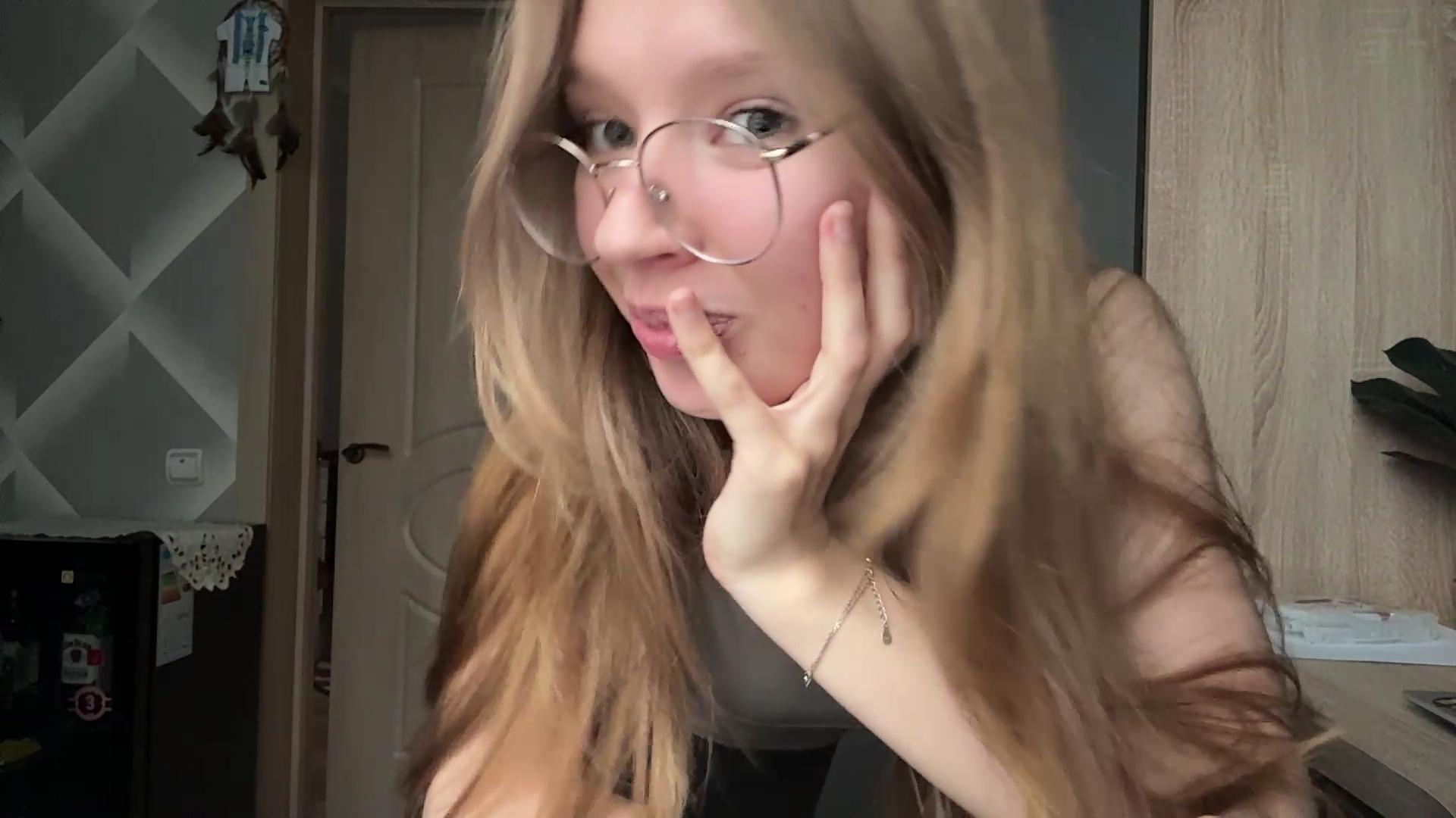 webcam model ColeneBeauharnois from XloveCam webcam model ColeneBeauharnois from XloveCam
