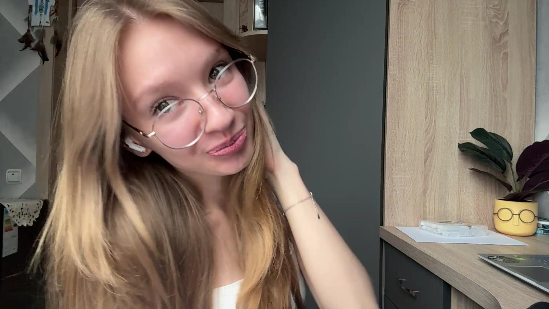webcam model ColeneBeauharnois from XloveCam webcam model ColeneBeauharnois from XloveCam