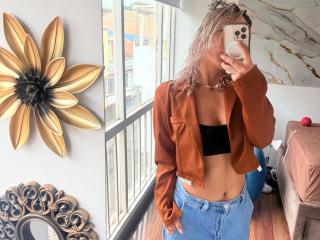 ElenaSaenz Boobs Liveshow - Photo 21/21