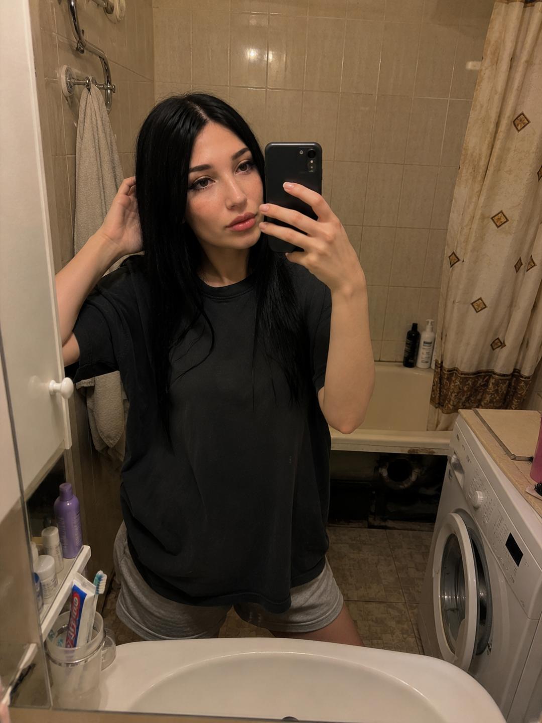 webcam model MitchellBerquist from XloveCam webcam model MitchellBerquist from XloveCam