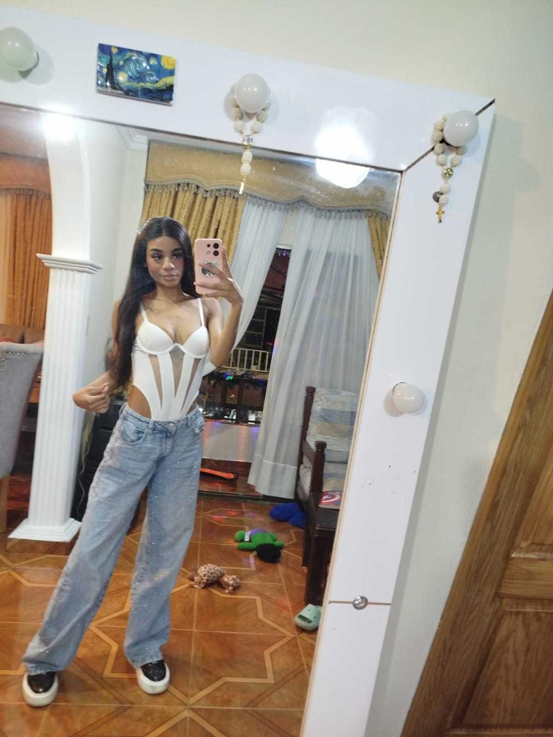 webcam model PennyMcKenzie from XloveCam webcam model PennyMcKenzie from XloveCam