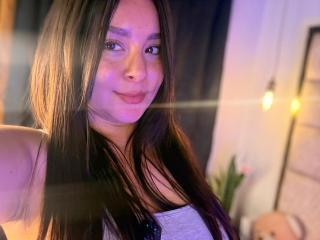 EmaJames Boobs Liveshow - Photo 14/21