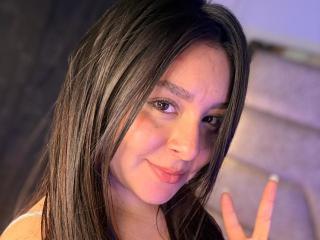 EmaJames Boobs Liveshow - Photo 13/21