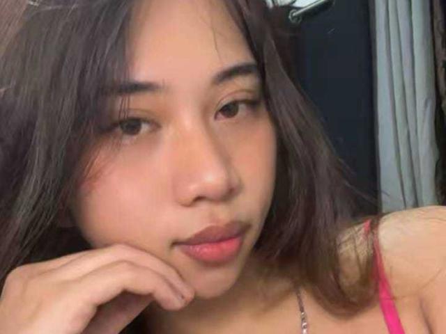 ElianaBrielle — live cam photo 1