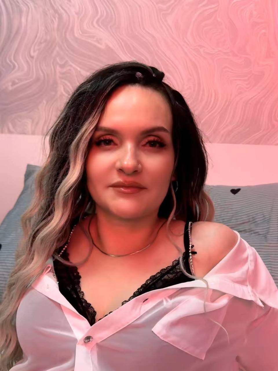 webcam model AngelWhisper from XloveCam webcam model AngelWhisper from XloveCam
