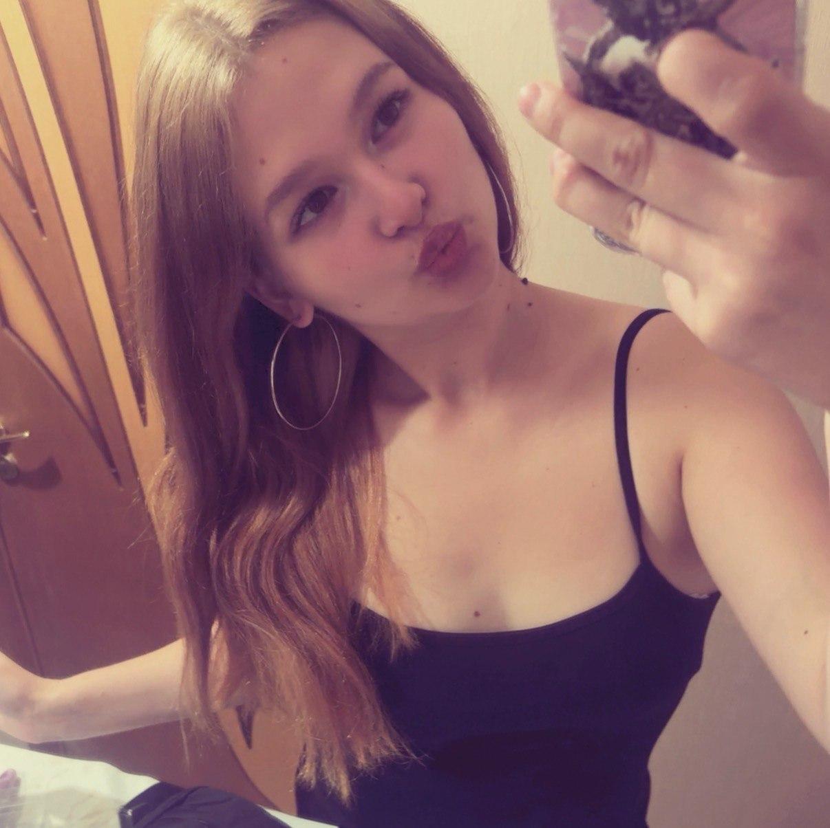 webcam model LyndiaHaggerton from XloveCam webcam model LyndiaHaggerton from XloveCam