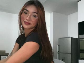 SashaHans Blowjob XXX Cams - Photo 16/21