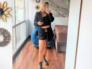 ElenaSaenz Boobs Liveshow - Photo 20/21