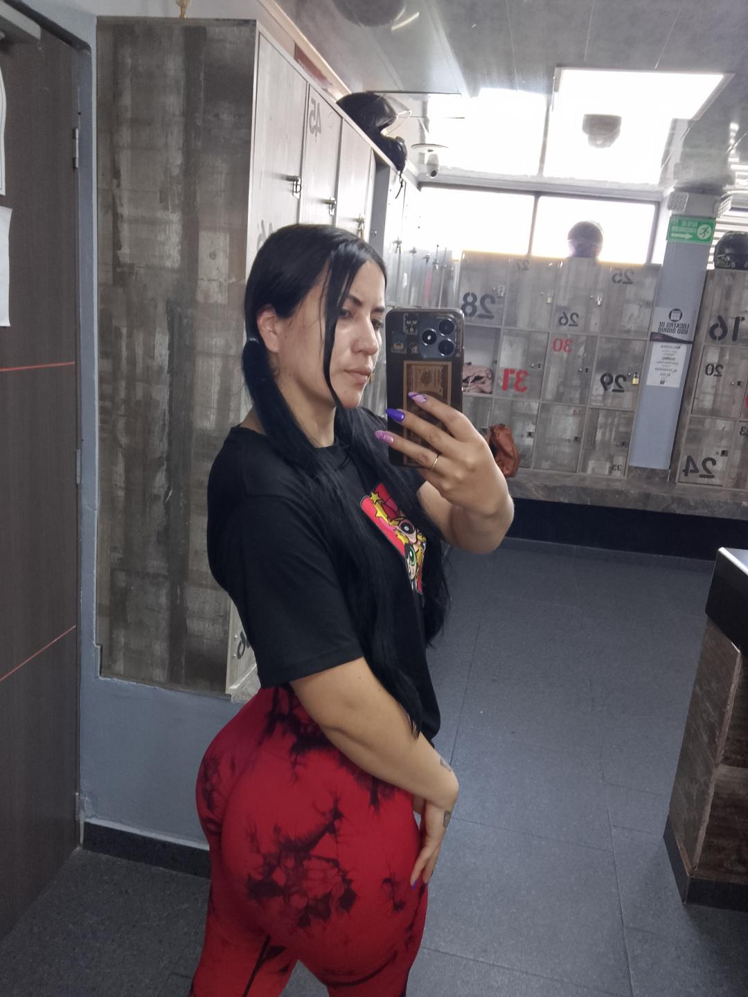 webcam model SofiaAnal from XloveCam webcam model SofiaAnal from XloveCam