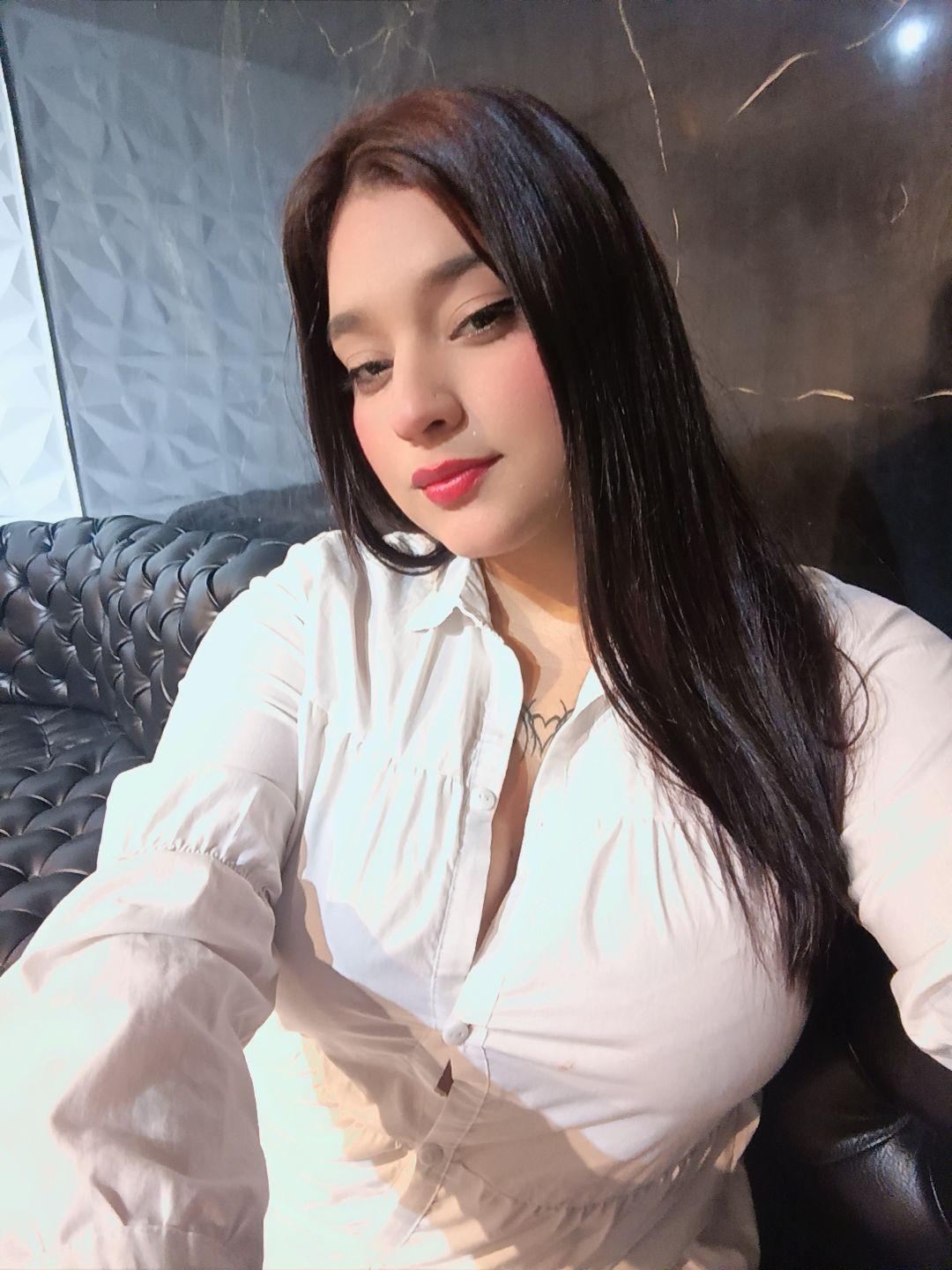 webcam model MiiaNaughty from XloveCam webcam model MiiaNaughty from XloveCam