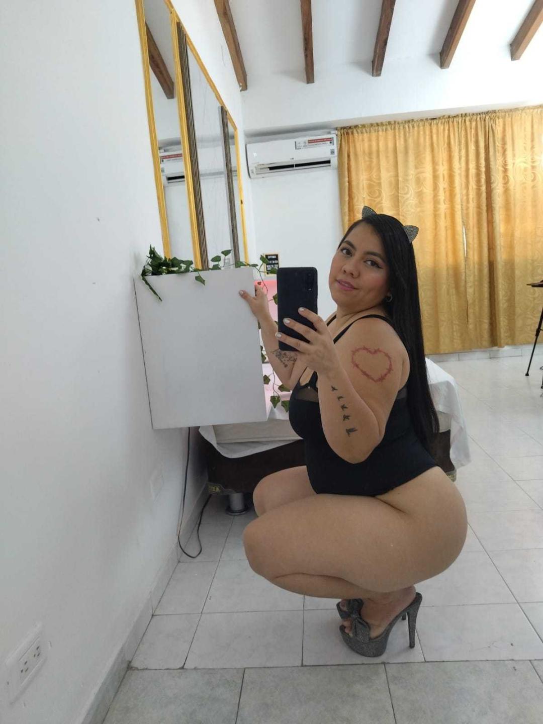 webcam model ChubbyThickMilf from XloveCam webcam model ChubbyThickMilf from XloveCam