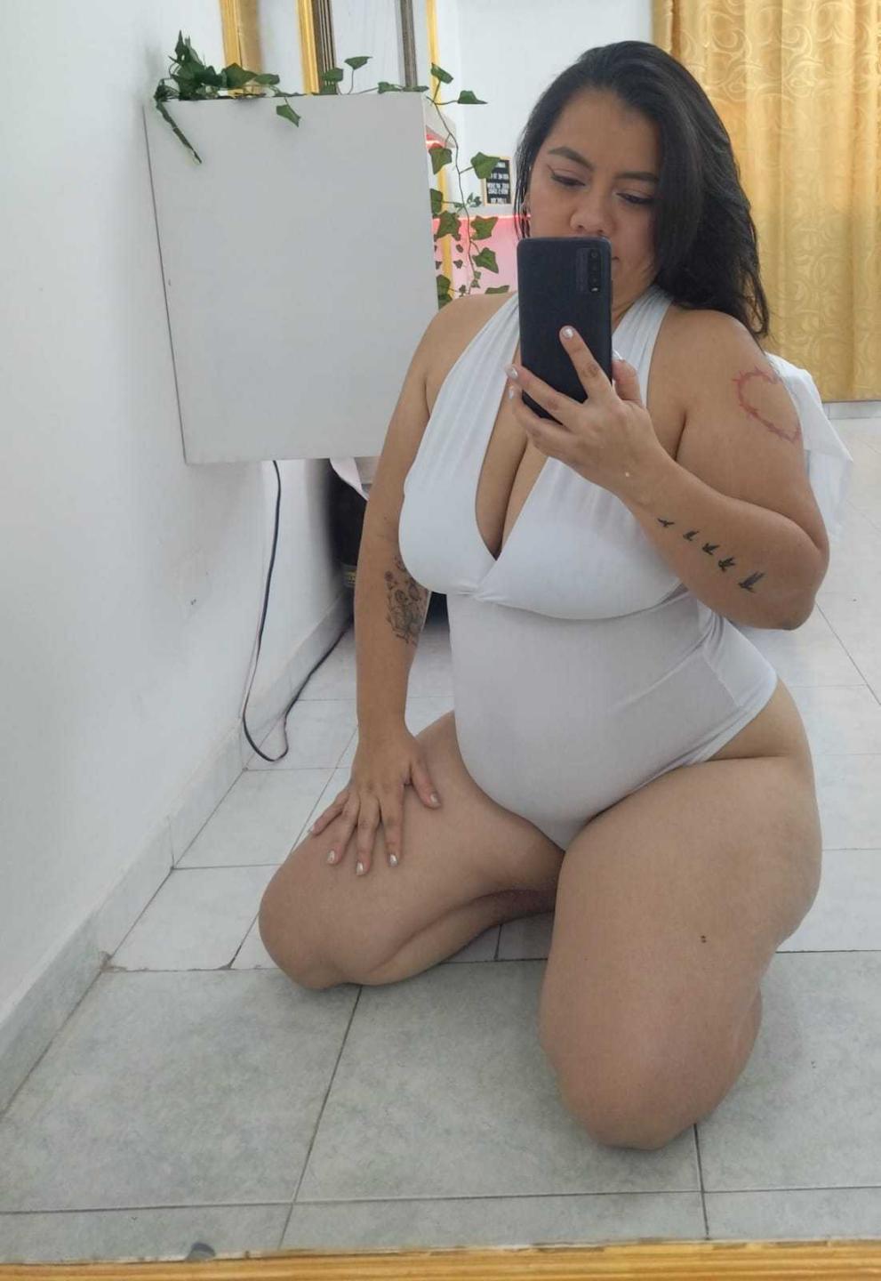 webcam model ChubbyThickMilf from XloveCam webcam model ChubbyThickMilf from XloveCam