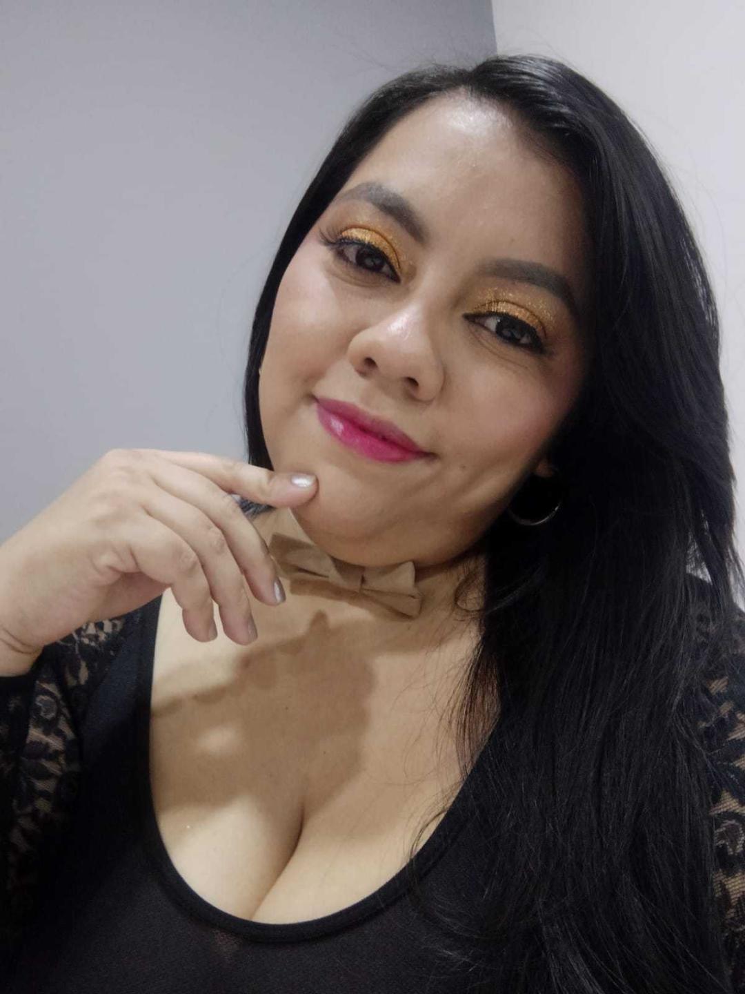 webcam model ChubbyThickMilf from XloveCam webcam model ChubbyThickMilf from XloveCam