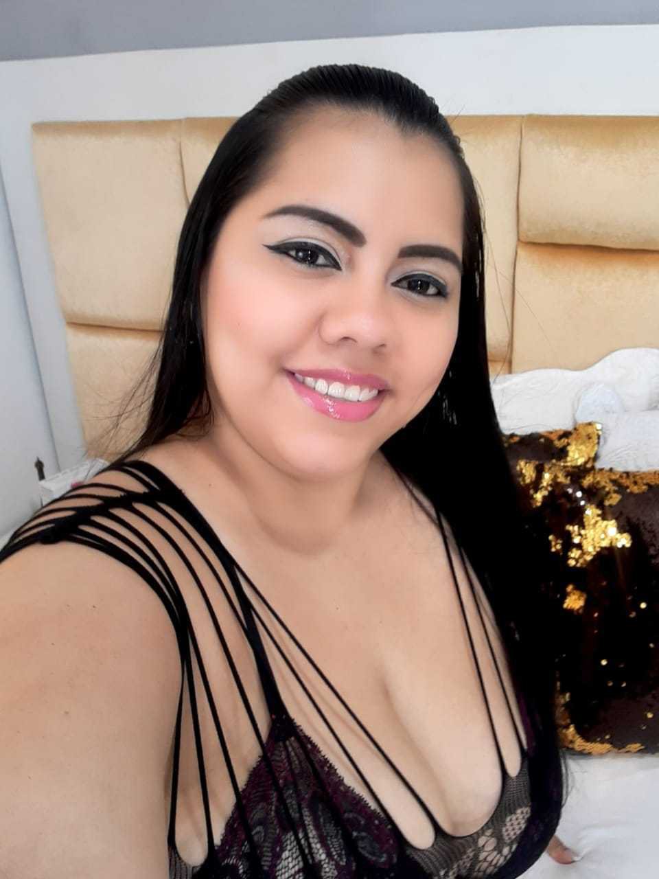 webcam model ChubbyThickMilf from XloveCam webcam model ChubbyThickMilf from XloveCam