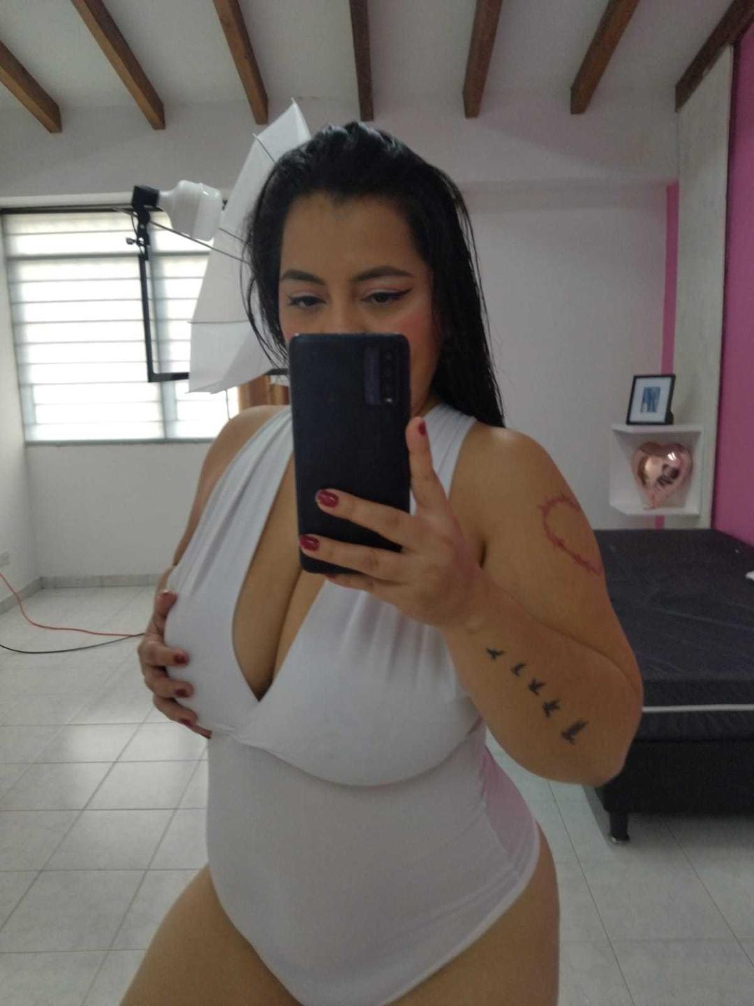 webcam model ChubbyThickMilf from XloveCam webcam model ChubbyThickMilf from XloveCam