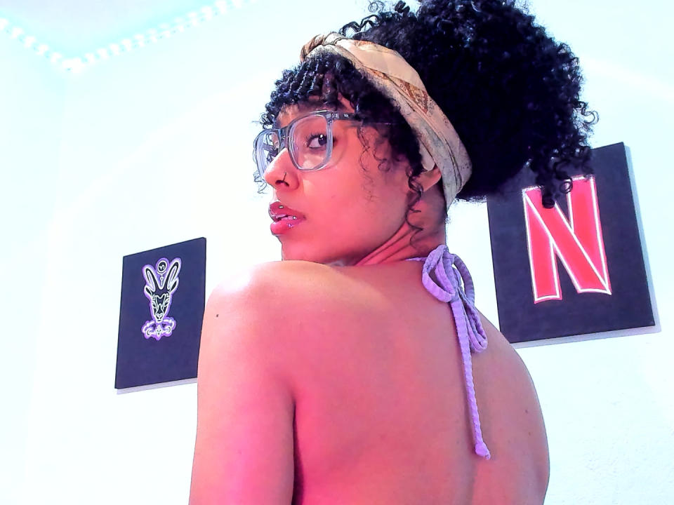 NalaLeroy — live cam photo 5