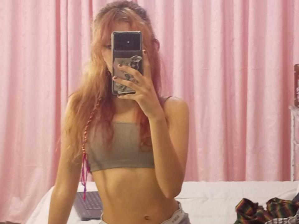 SuriEverly — live cam photo 2