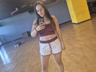 Roussemelinda69 Sex Brunette - Photo 8/21