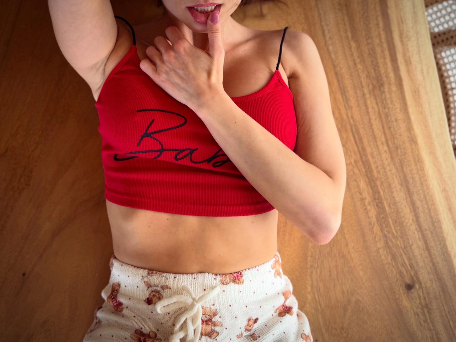 MaryWet-hot — live cam photo 2