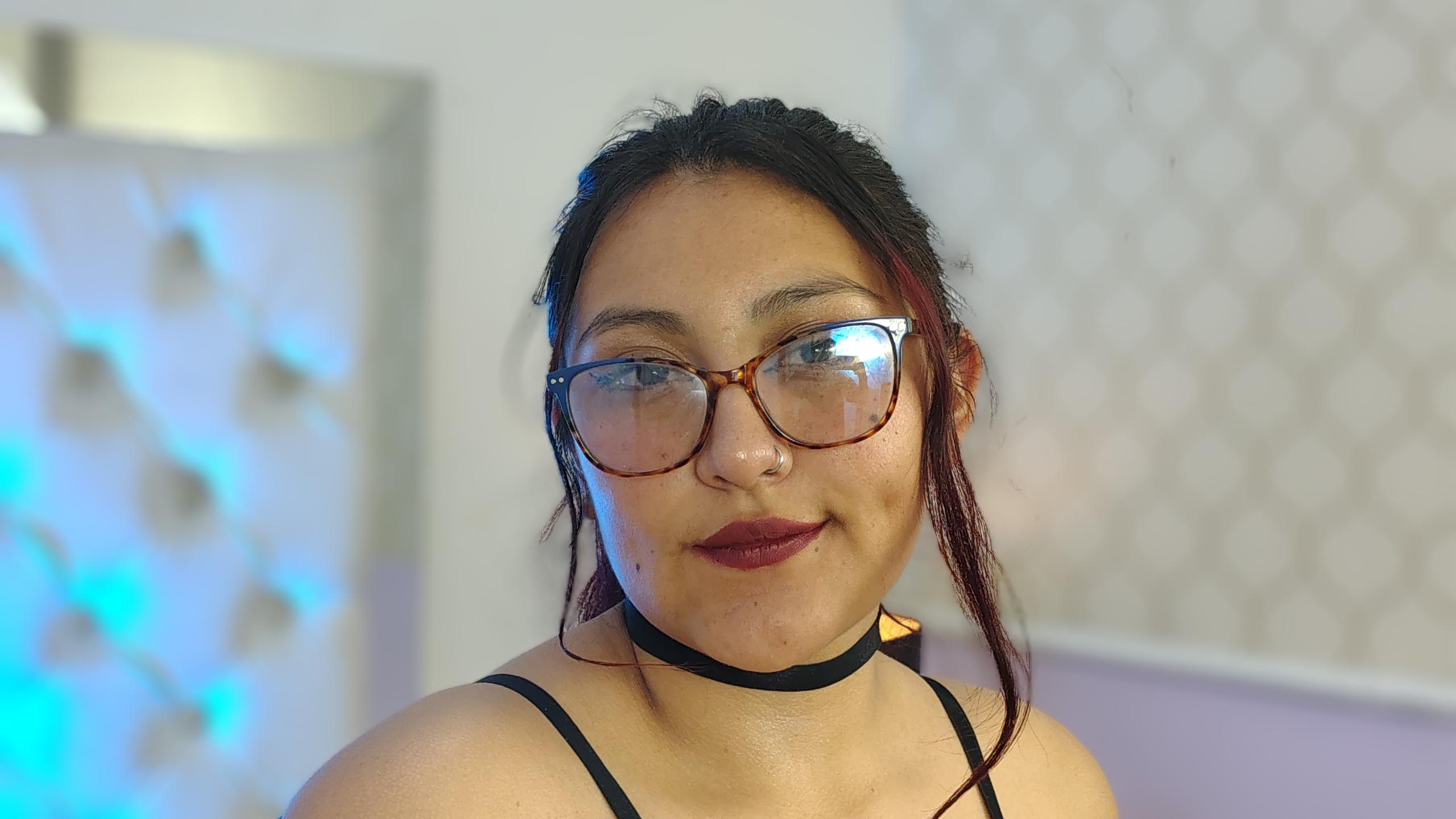 webcam model MichelSmith from XloveCam webcam model MichelSmith from XloveCam