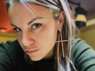 BelleLisaG Live Cam Porn - Photo 14/21