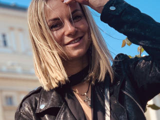 BelleLisaG Live Cam Porn - Photo 11/21