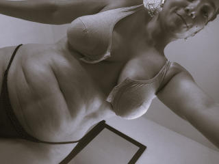 AmberDemons Webcam Porno Live - Photo 3/21