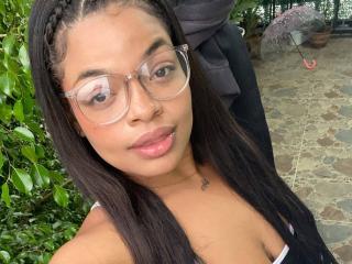 YazminJenner Dating Adult Porn - Photo 9/20