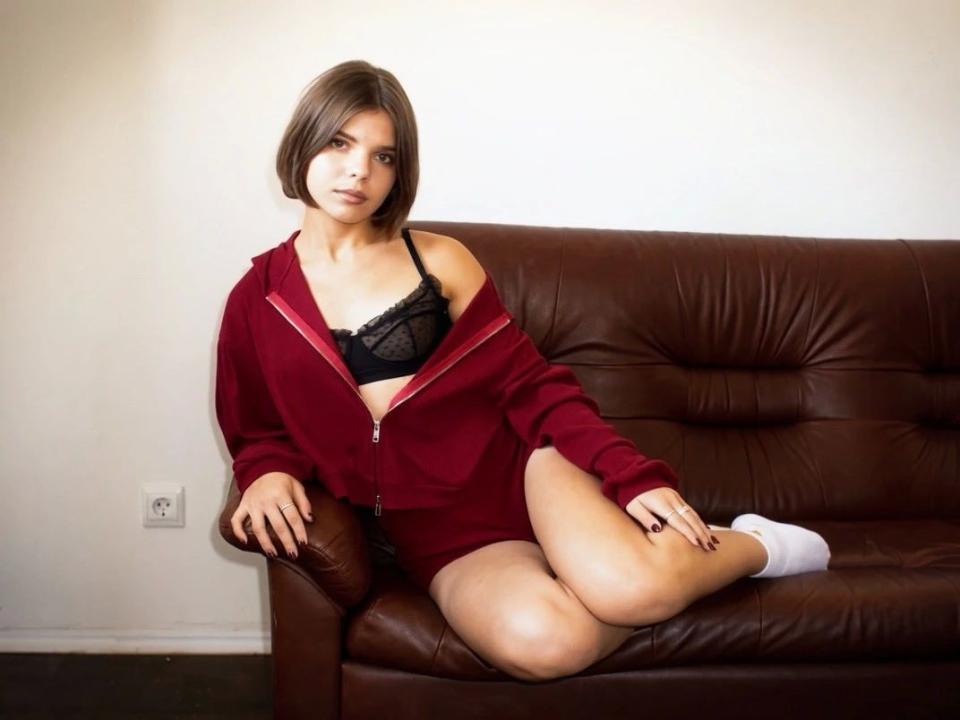 AdelinaMiau-hot — live cam photo 3