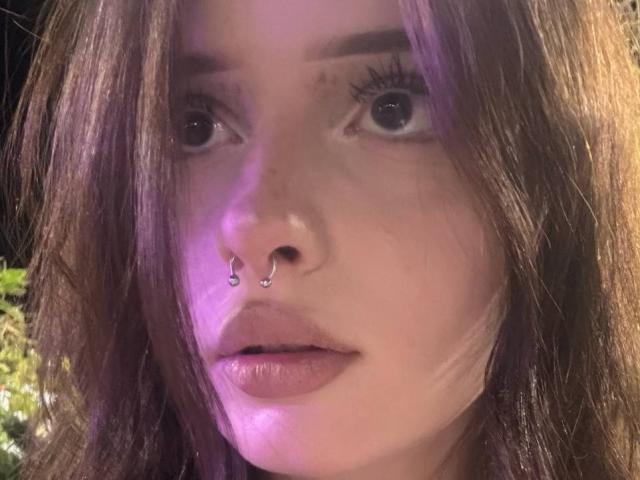 KaleighDiprima — live cam photo 2